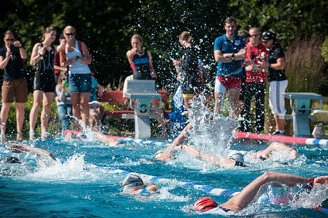 Schwimmwettkampf im Königsbad