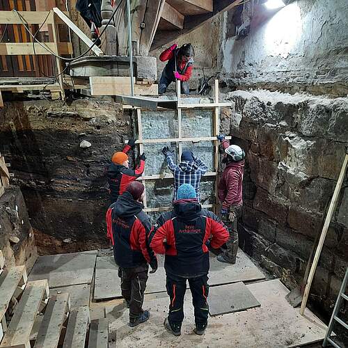 Personen auf Rathausbaustelle Forchheim