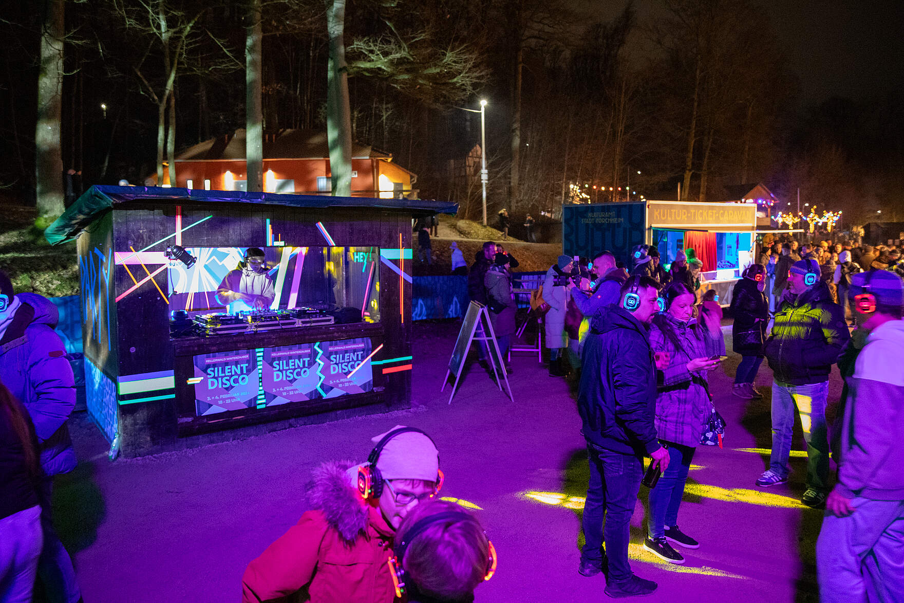 Feiernde Menschen bei der Silent Disco 2023