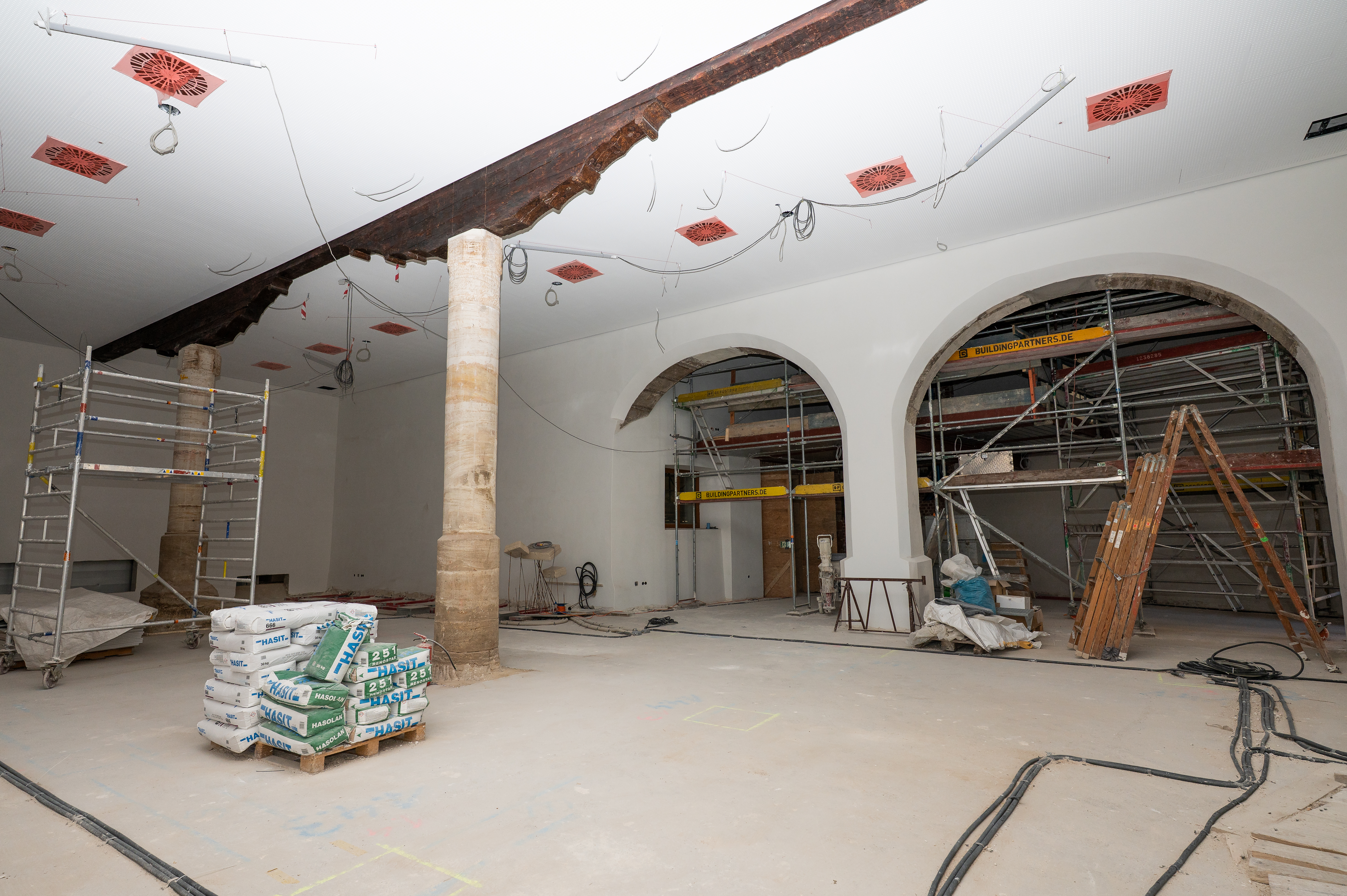 Baustellenfortschritt große Halle